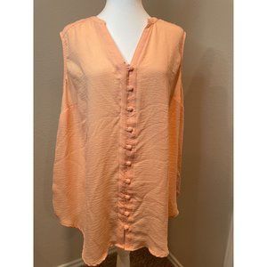 Torrid Peach Sleeveless Button Front Blouse